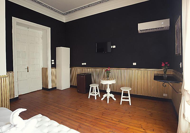 Tahrir Plaza - Museum View 3*
